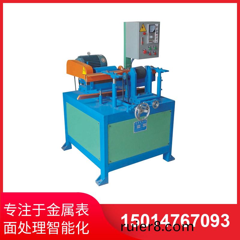 小(xiao)型(xing)圓筦拋(pao)光機(jī)實(shí)際撡(cao)作(zuo)非常簡(jian)單